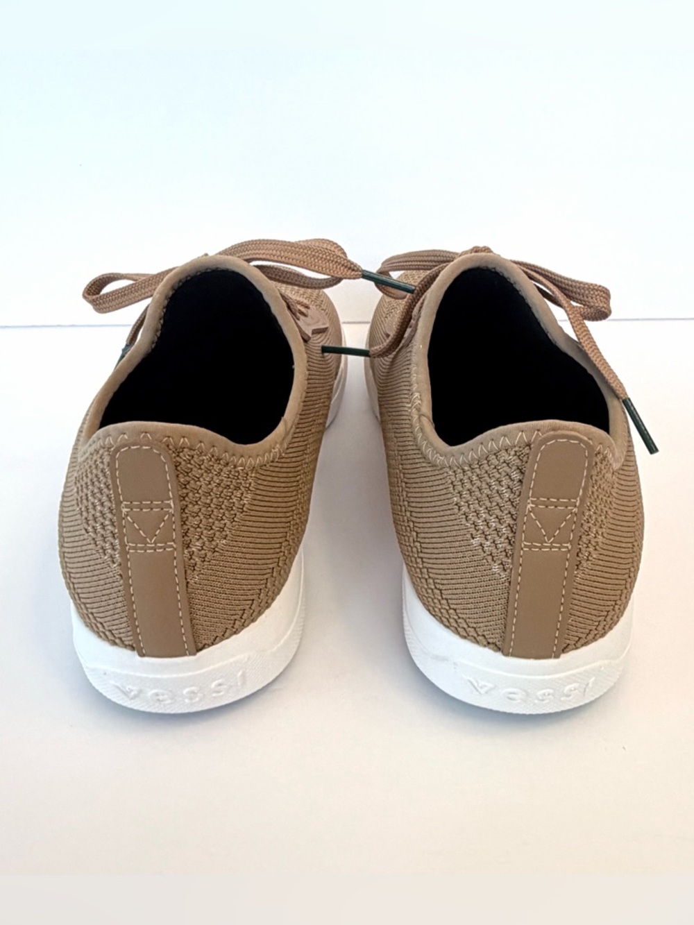 Vessi LIKE NEW Weekend classic 100% waterproof Oak Brown travel shoes, size 8 - Picture 4 of 8